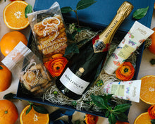 Load image into Gallery viewer, The Baby Bee Gift Box