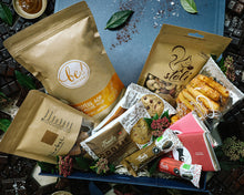 Load image into Gallery viewer, The Munchies Gift Box