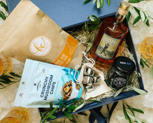 Load image into Gallery viewer, The Golfers Whisky Club Gift Box