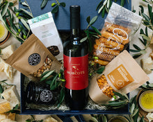 Load image into Gallery viewer, Wine O’Clock Cabernet Franc Reserve 2020 Gift Box