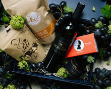 Load image into Gallery viewer, Wine O’Clock  Merlot 2020 Gift Box